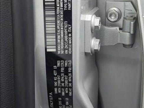 Used 2017 Jeep Renegade Latitude image 29