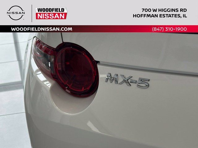 Used 2020 MAZDA MX-5 Miata Club RWD image 13