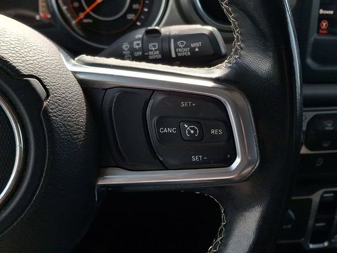 Used 2019 Jeep Wrangler Unlimited Sahara AWD/4WD image 21