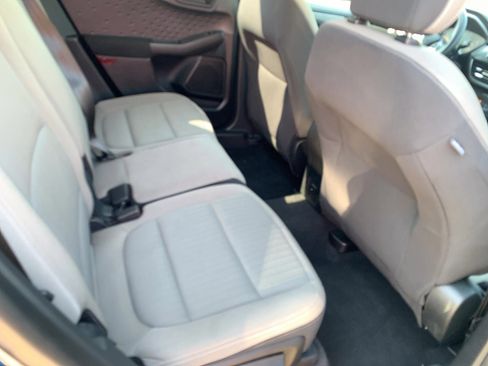 Used 2020 Ford Escape S image 10