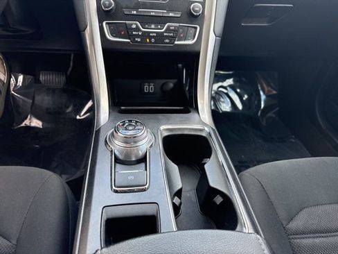 Used 2019 Ford Fusion SE AWD/4WD image 13