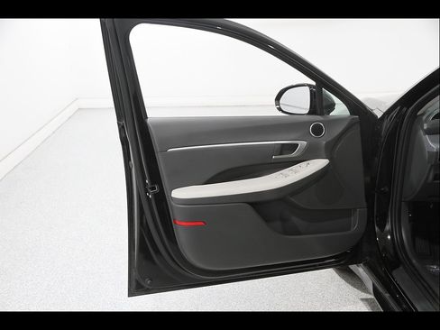 Certified 2026 Hyundai Sonata SEL AWD/4WD image 4