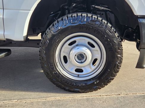 Used 2022 Ford F250 XL w/ Power Equipment Group image 12