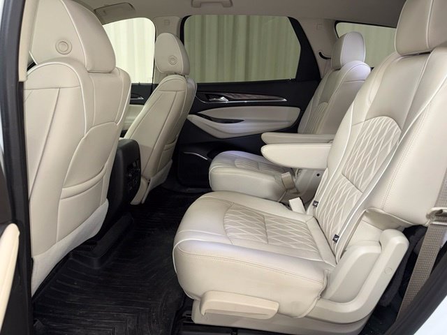 Used 2022 Buick Enclave Avenir w/ Avenir Technology Package AWD/4WD image 18