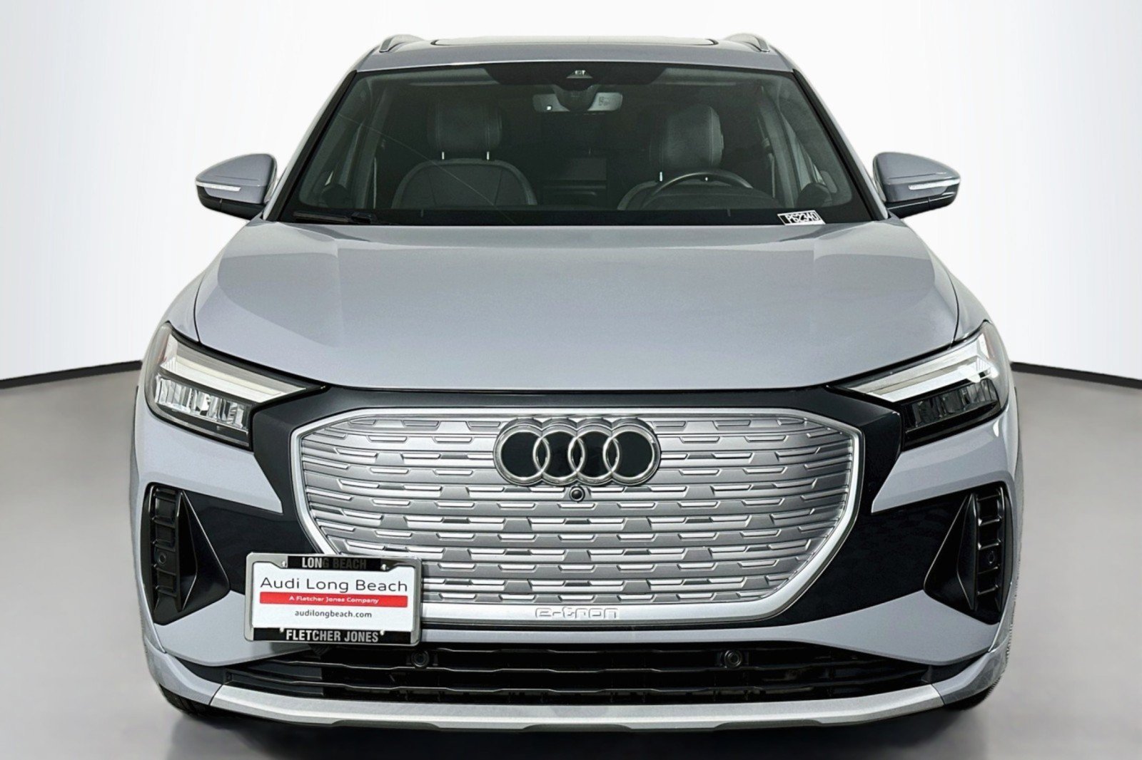 Used 2024 Audi Q4 e-tron Premium w/ Convenience Package RWD image 2
