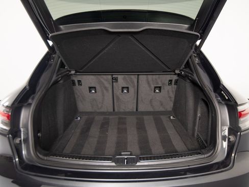 Certified 2021 Porsche Macan image 41