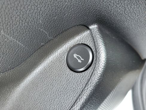 Used 2016 Chevrolet Cruze LS image 30