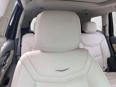 Used 2020 Cadillac XT6 Premium Luxury FWD image 14