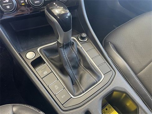 Used 2023 Volkswagen Jetta SE image 18