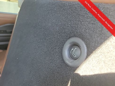 Used 2022 Nissan Pathfinder Platinum w/ Cargo Package image 42