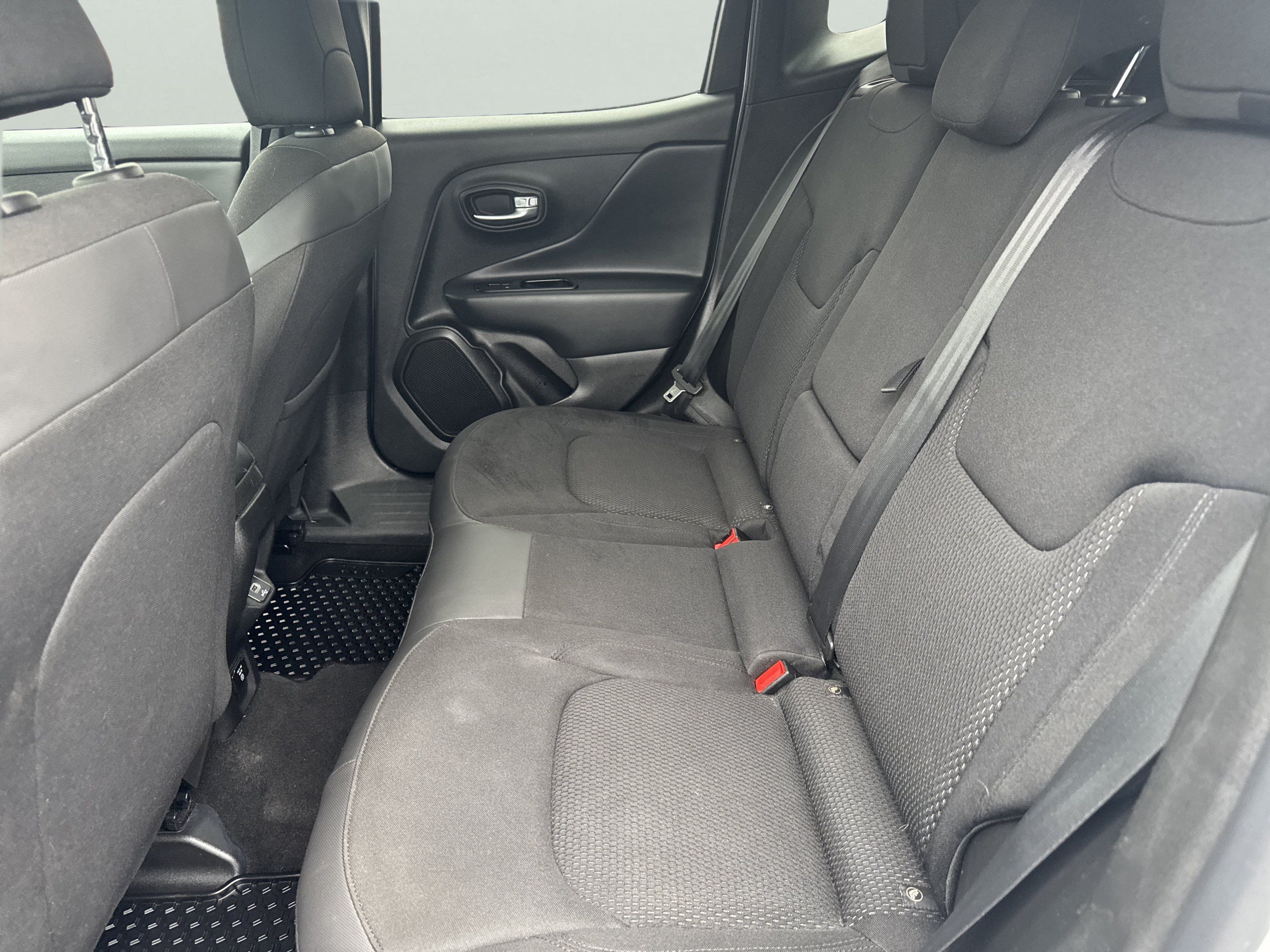 Used 2020 Jeep Renegade Altitude AWD/4WD image 20