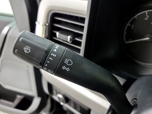 New 2025 Ford F250 XLT w/ F-250 >10K GVWR Package image 32