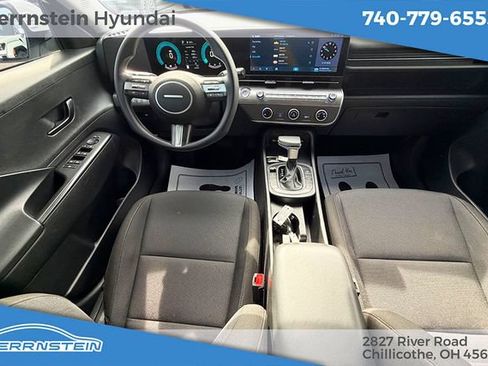 Certified 2025 Hyundai Kona SE AWD/4WD image 10