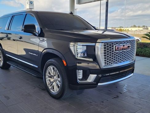 Used 2024 GMC Yukon XL Denali image 4