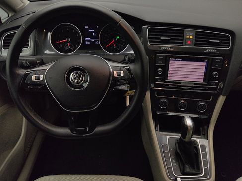 Used 2018 Volkswagen Golf SE FWD image 22