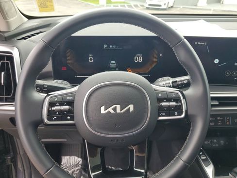 Used 2025 Kia Sorento S w/ Panoramic Sunroof Package FWD image 11