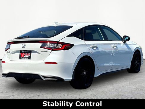 Used 2023 Honda Civic Sport image 6