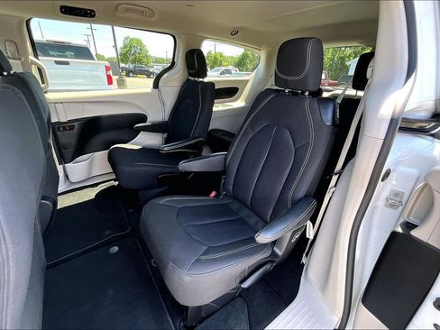 Used 2024 Chrysler Voyager LX FWD image 24
