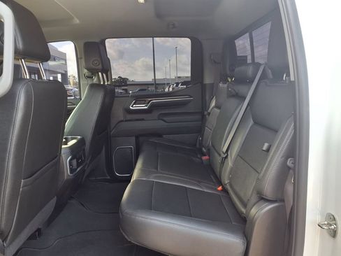 Certified 2022 GMC Sierra 1500 SLT w/ SLT Convenience Package RWD image 17