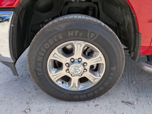 Used 2024 RAM 2500 Big Horn w/ Safety Group image 10