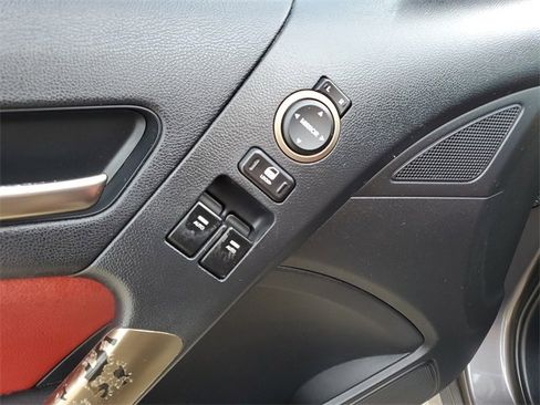 Used 2013 Hyundai Genesis 2.0T image 18