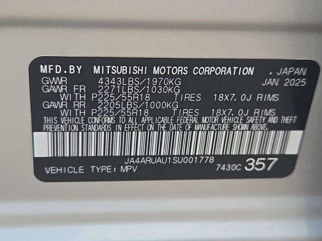 Used 2025 Mitsubishi Outlander Sport SE AWD/4WD image 3