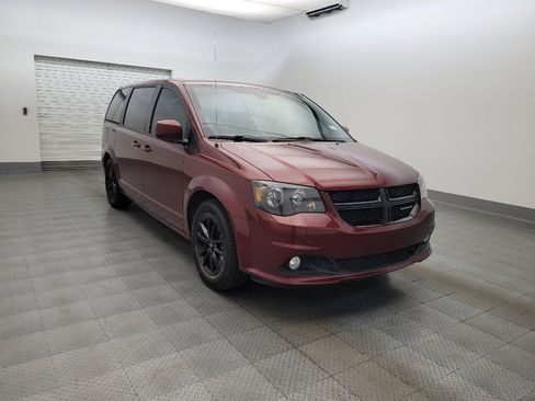 Used 2019 Dodge Grand Caravan SXT w/ Blacktop Package FWD image 13