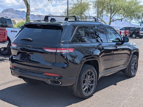 Used 2025 Jeep Grand Cherokee Summit AWD/4WD image 5