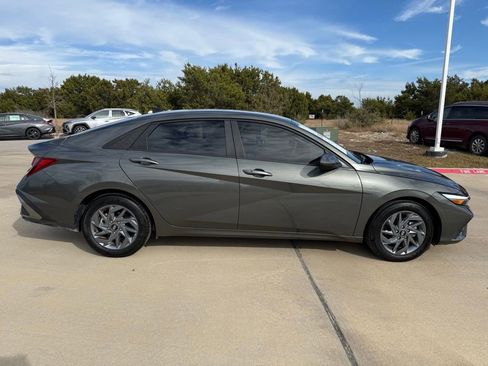 Certified 2024 Hyundai Elantra SEL image 4