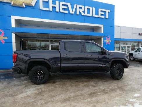 Certified 2023 GMC Sierra 1500 AT4X image 2