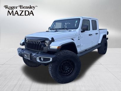 Used 2022 Jeep Gladiator Overland w/ Popular Equipment Package