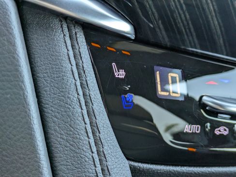 Certified 2024 Cadillac XT6 Premium Luxury w/ Technology Package image 30