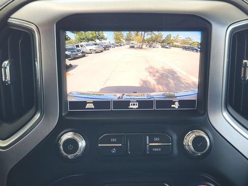 Used 2022 GMC Sierra 1500 SLT AWD/4WD image 18