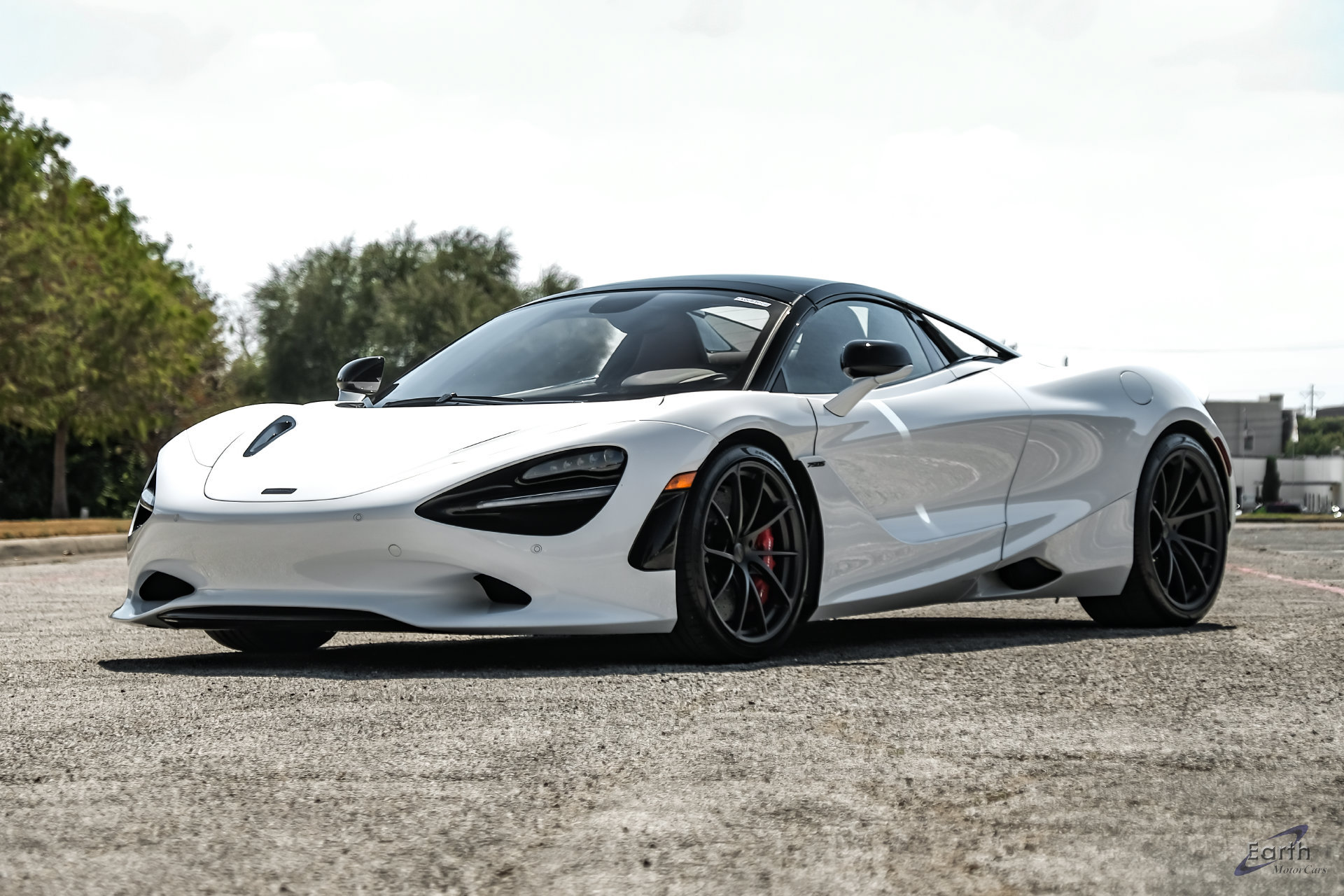 Used 2025 McLaren 750S Spider RWD image 3