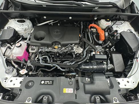 Used 2023 Toyota RAV4 LE AWD/4WD image 19