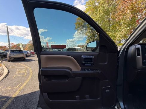 Used 2018 GMC Sierra 2500 Denali w/ Suspension Package, Off-Road image 9