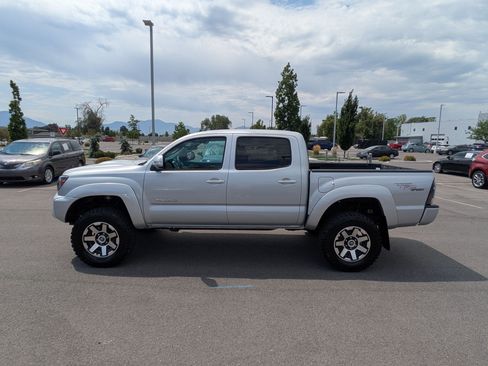Used 2012 Toyota Tacoma 4x4 Double Cab w/ TRD Sport Pkg image 9
