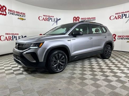 Used 2024 Volkswagen Taos S image 4