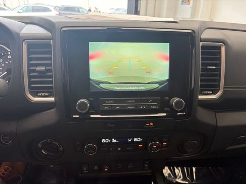 Used 2023 Nissan Frontier SV w/ Technology Package AWD/4WD image 10