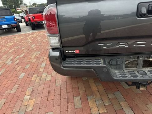 Used 2023 Toyota Tacoma TRD Sport w/ Advanced Technology Package AWD/4WD image 8
