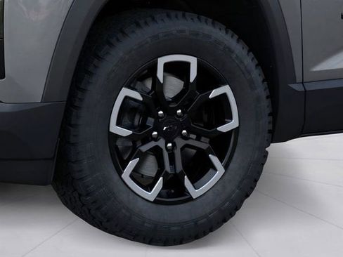 New 2026 Chevrolet Equinox ACTIV w/ Convenience Package III AWD/4WD image 7
