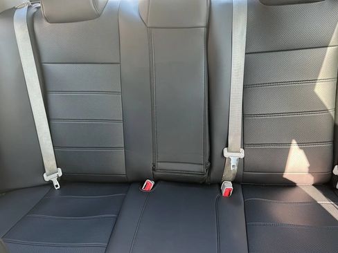 Used 2014 Toyota Camry LE FWD image 13