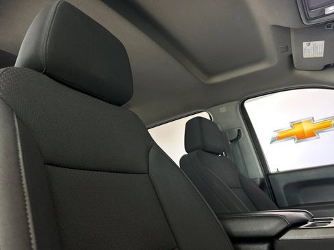 Used 2021 Chevrolet Silverado 1500 Custom Trail Boss AWD/4WD image 19