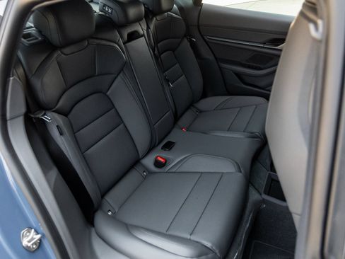 Certified 2025 Porsche Taycan AWD/4WD image 37