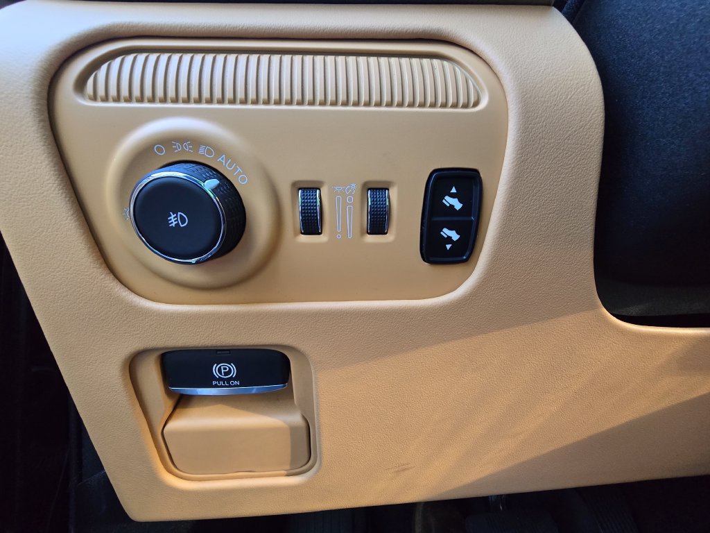 Used 2022 Jeep Grand Wagoneer Series III AWD/4WD image 33