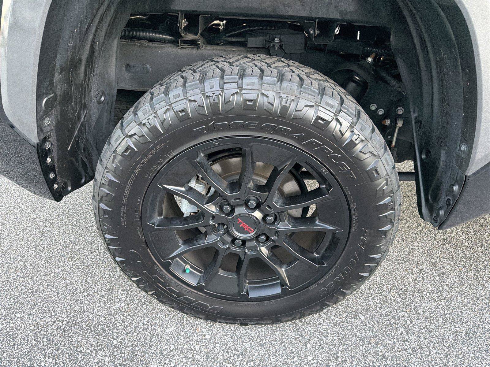 Used 2025 Toyota Tundra Limited AWD/4WD image 16
