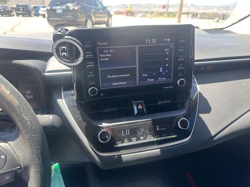 Used 2021 Toyota Corolla LE FWD image 22