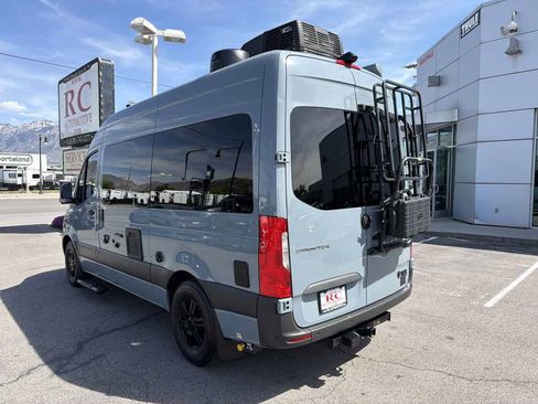 Used 2022 Mercedes-Benz Sprinter 2500 image 3