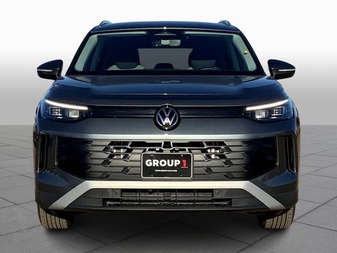 Used 2026 Volkswagen Tiguan S FWD image 3
