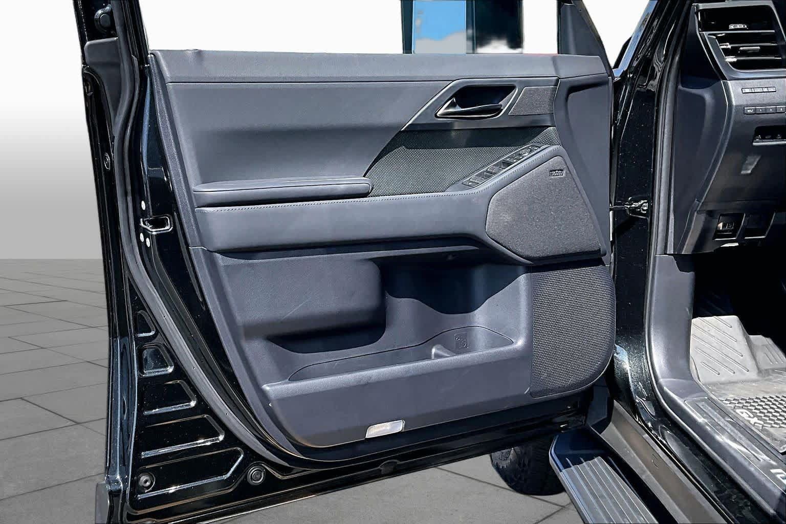 Used 2024 Lexus GX 550 AWD/4WD image 22